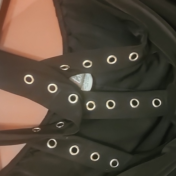 Top - Picture 2 of 6